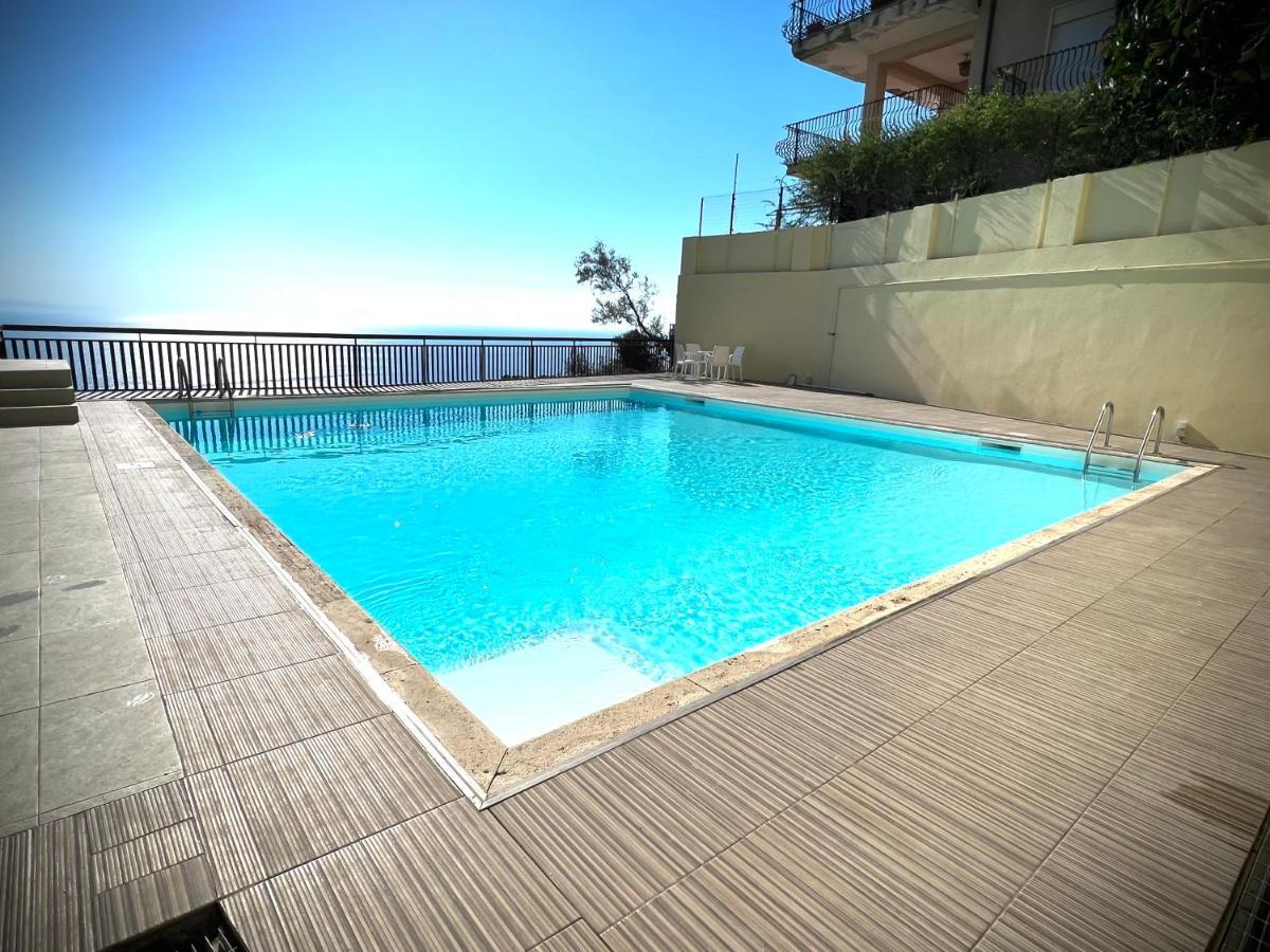 Chez Marie Apartment Taormina Bagian luar foto