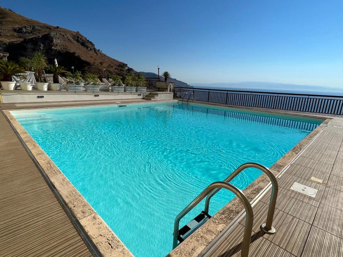 Chez Marie Apartment Taormina Bagian luar foto