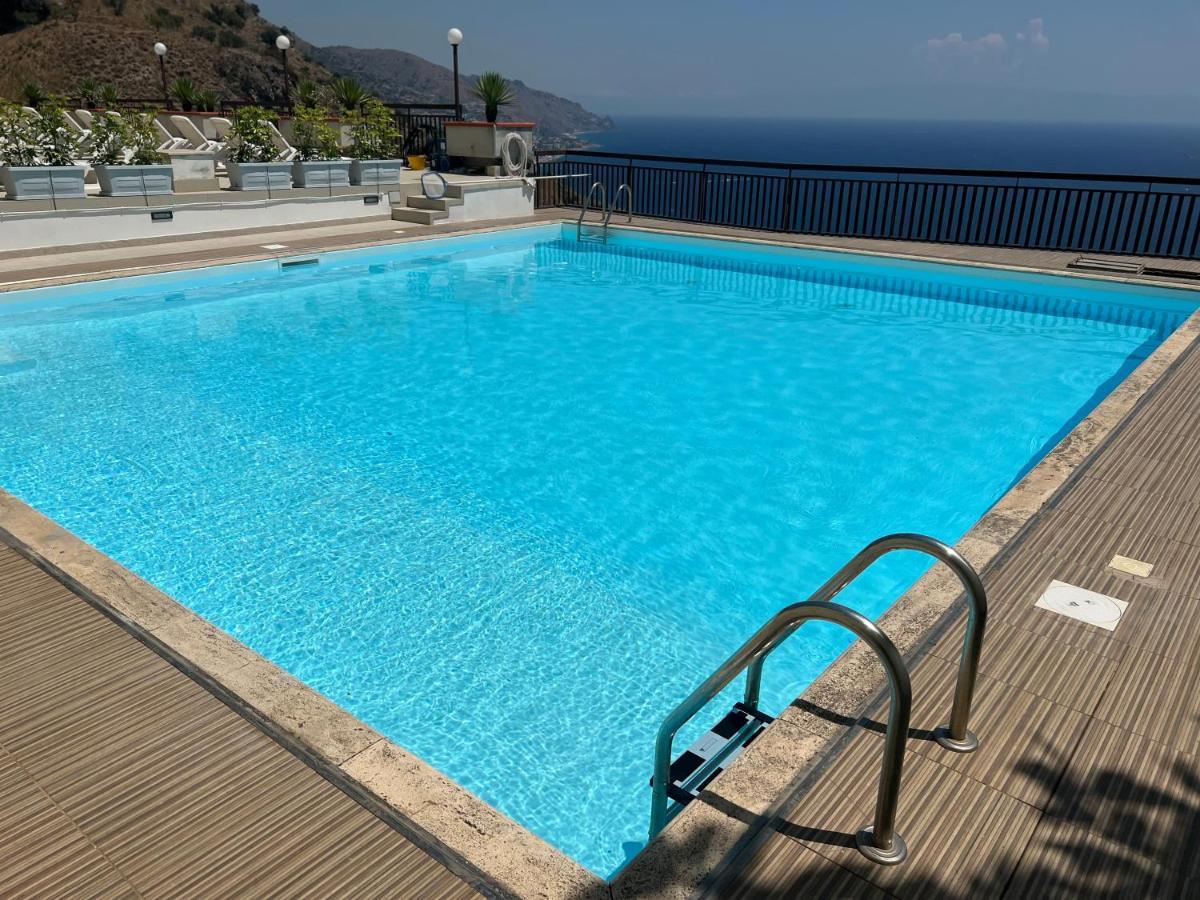 Chez Marie Apartment Taormina Bagian luar foto