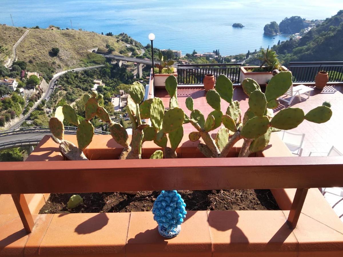Chez Marie Apartment Taormina Bagian luar foto